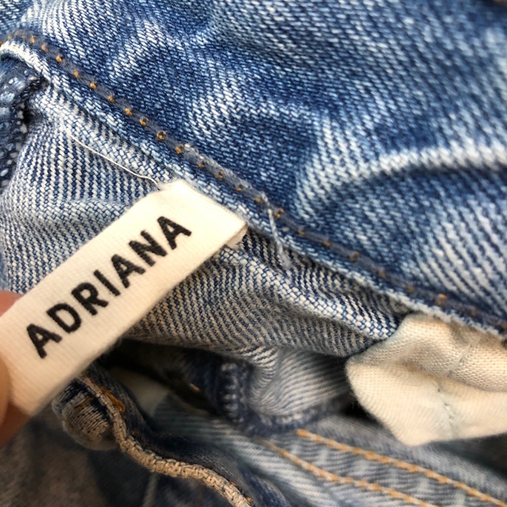 GRLFRND | Adriana Shorts Love Rollercoaster - Picture 8 of 9